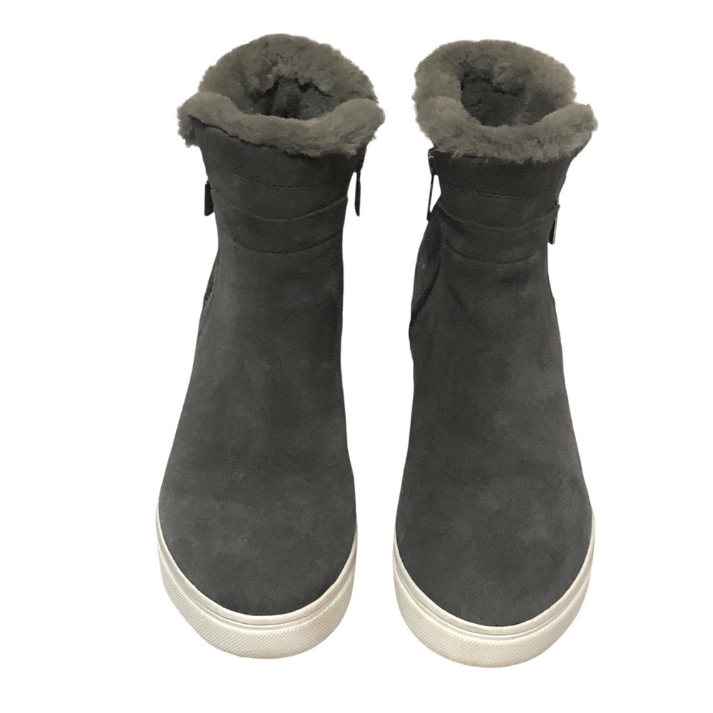 Blondo Glade Dark Grey Suede Leather Waterproof Faux Fur Trim Zip Sneaker sz 7.5 - Picture 2 of 11